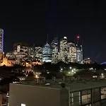 Inner City Harbour Views With Parking